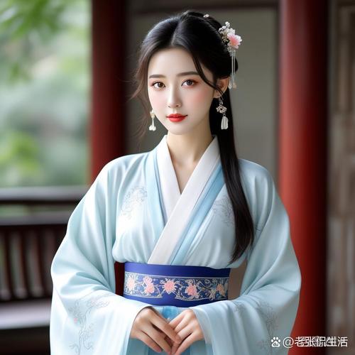 春风轻拂,樱花似雨, 粉瓣轻摇,如梦似幻. 佳人立于花下,衣袂飘飘, 翠
